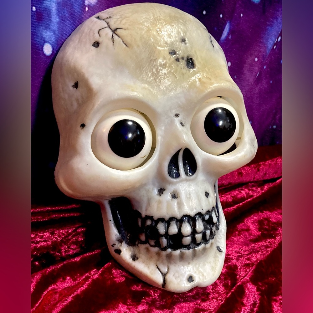 Vintage Playmotions Amazing Animatronics Halloween Talking Skull Untested